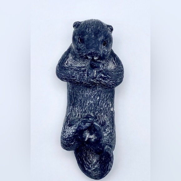 Wolf Original Sea Otter Eating Shellfish Sculpture Figure Handmade Canada Rare - Picture 3 of 8